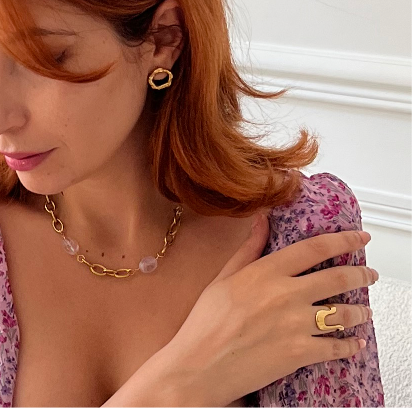 Orchidée : Collier avec quatre pierres naturelles d’Améthyste