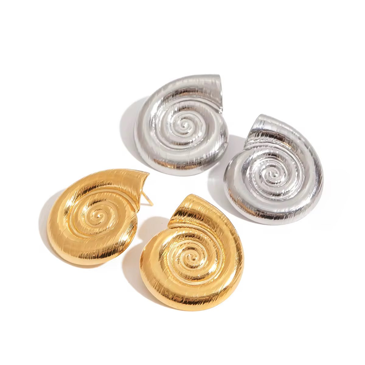 Boucles d’oreilles coquillage en acier chirurgical – Doré ou argenté, légères & stylées | L’Or Didon