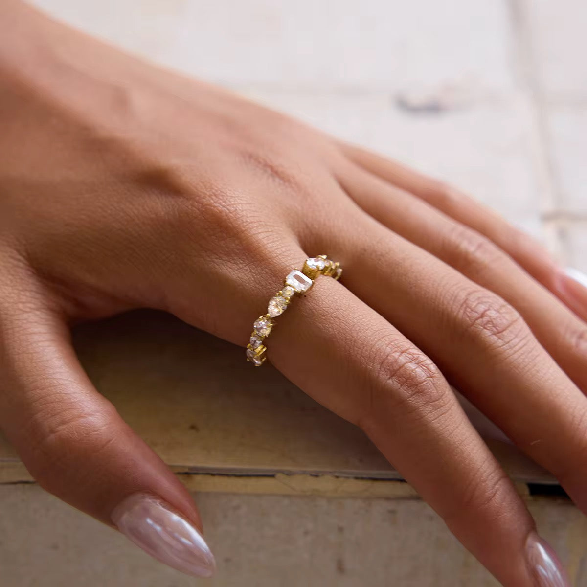Bague réglable ornée de pierre de zirconium L'or Didon