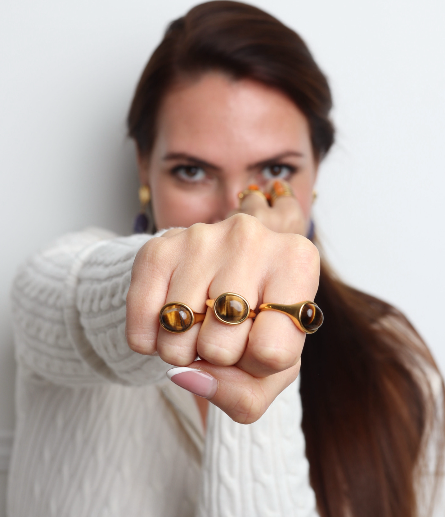 Ayline : Bague ornée d’une pierre naturelle protectrice “Oeil de tigre”