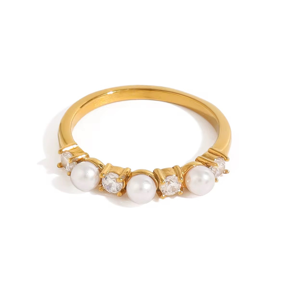 Brigitte : Bague ornée de perles et zirconium