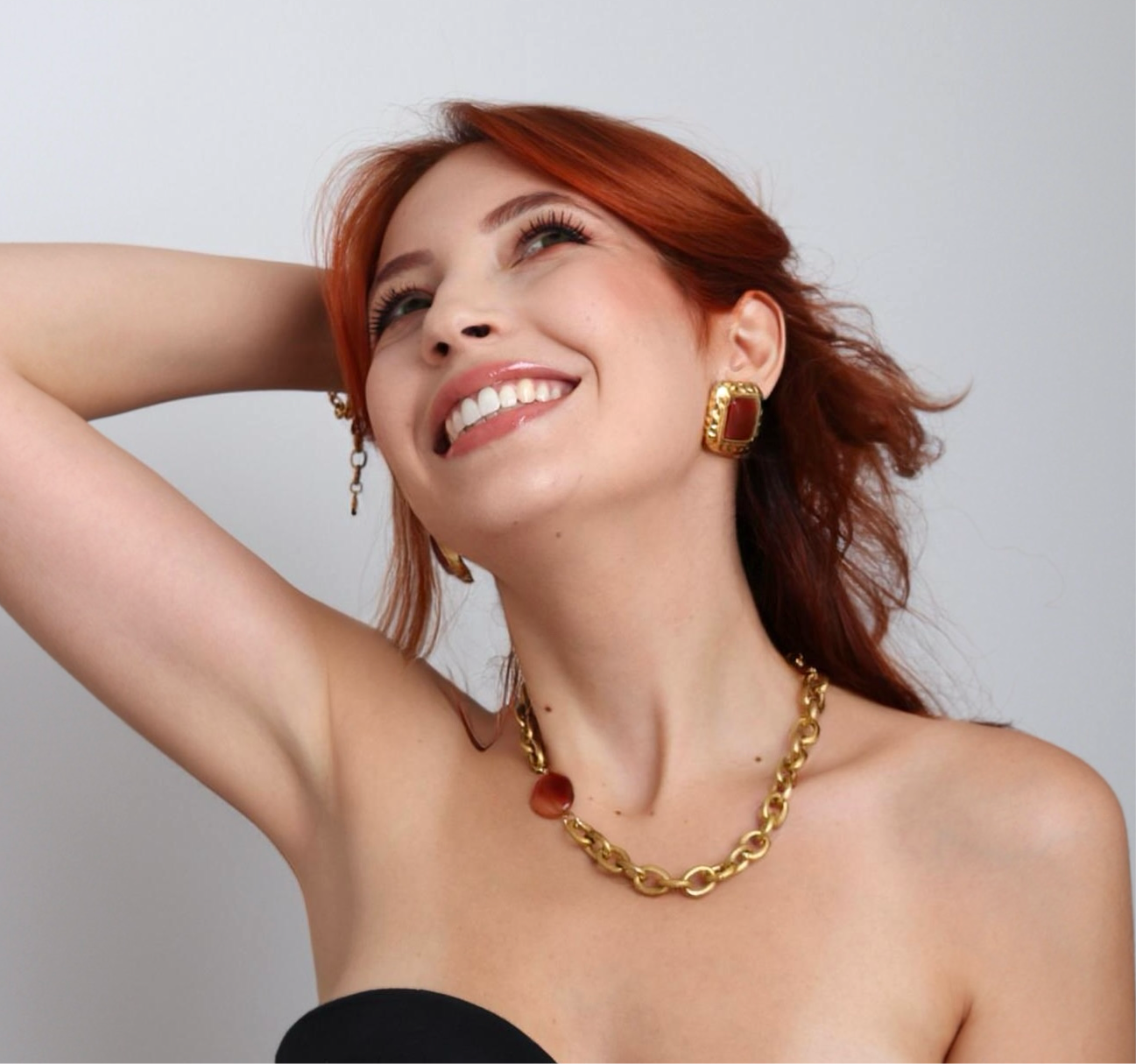 Sophie : Boucles d’oreilles puces style vintage
