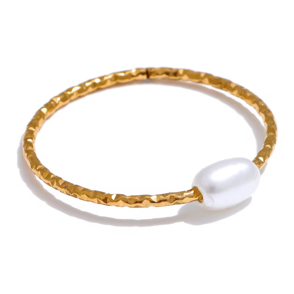 Bague fine avec mini perle naturelle