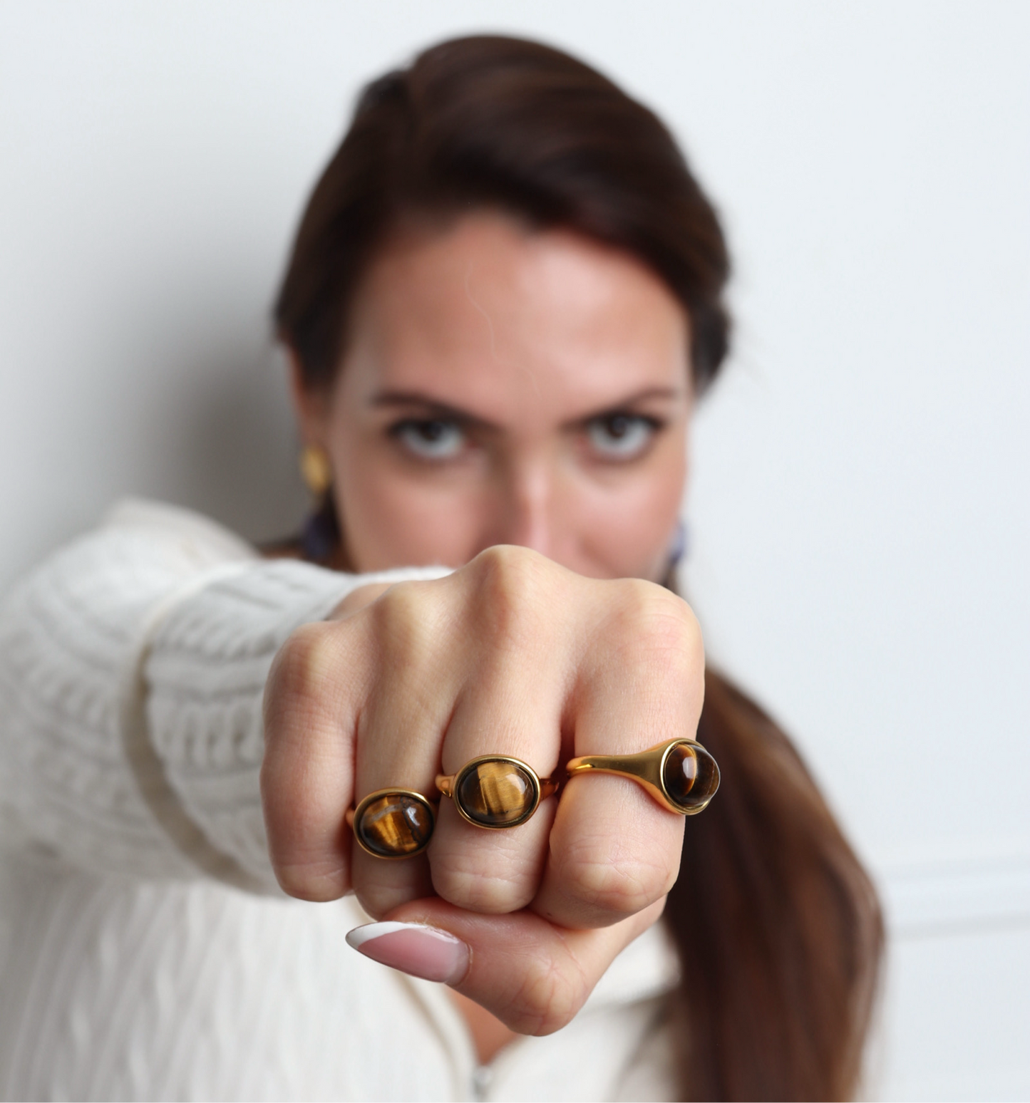 Ayline : Bague ornée d’une pierre naturelle protectrice “Oeil de tigre” L'or Didon