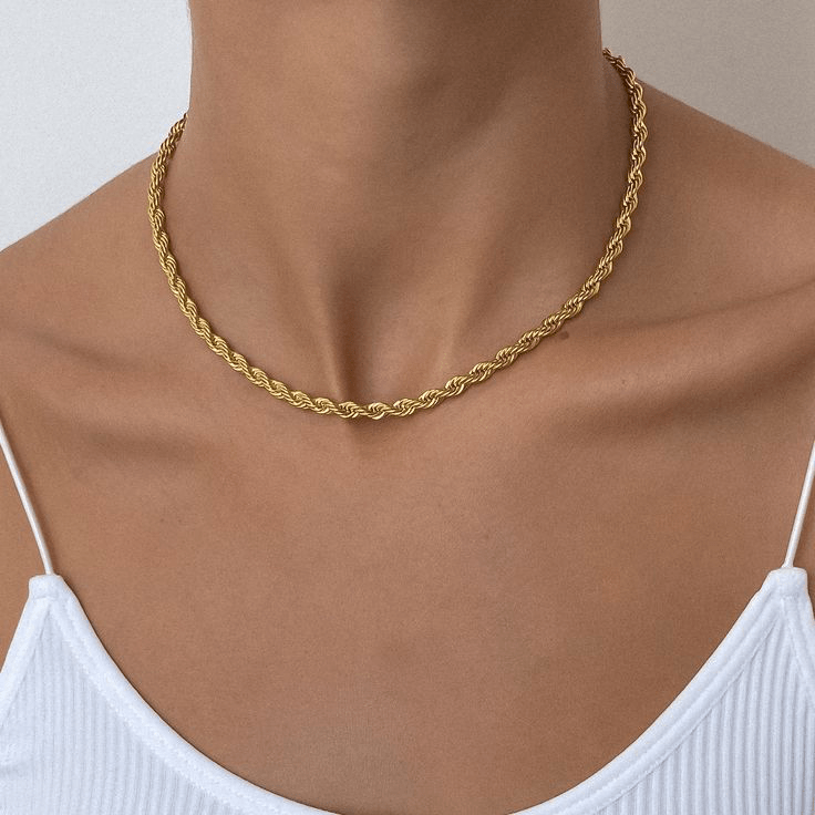 Rihanna : Collier corde