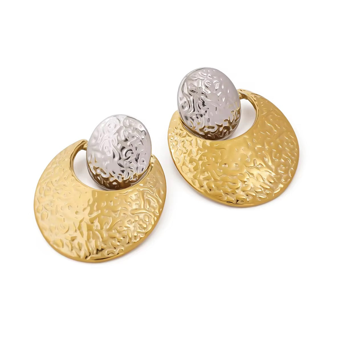 Cat : Boucles d’oreilles moitié doré moitié argenté