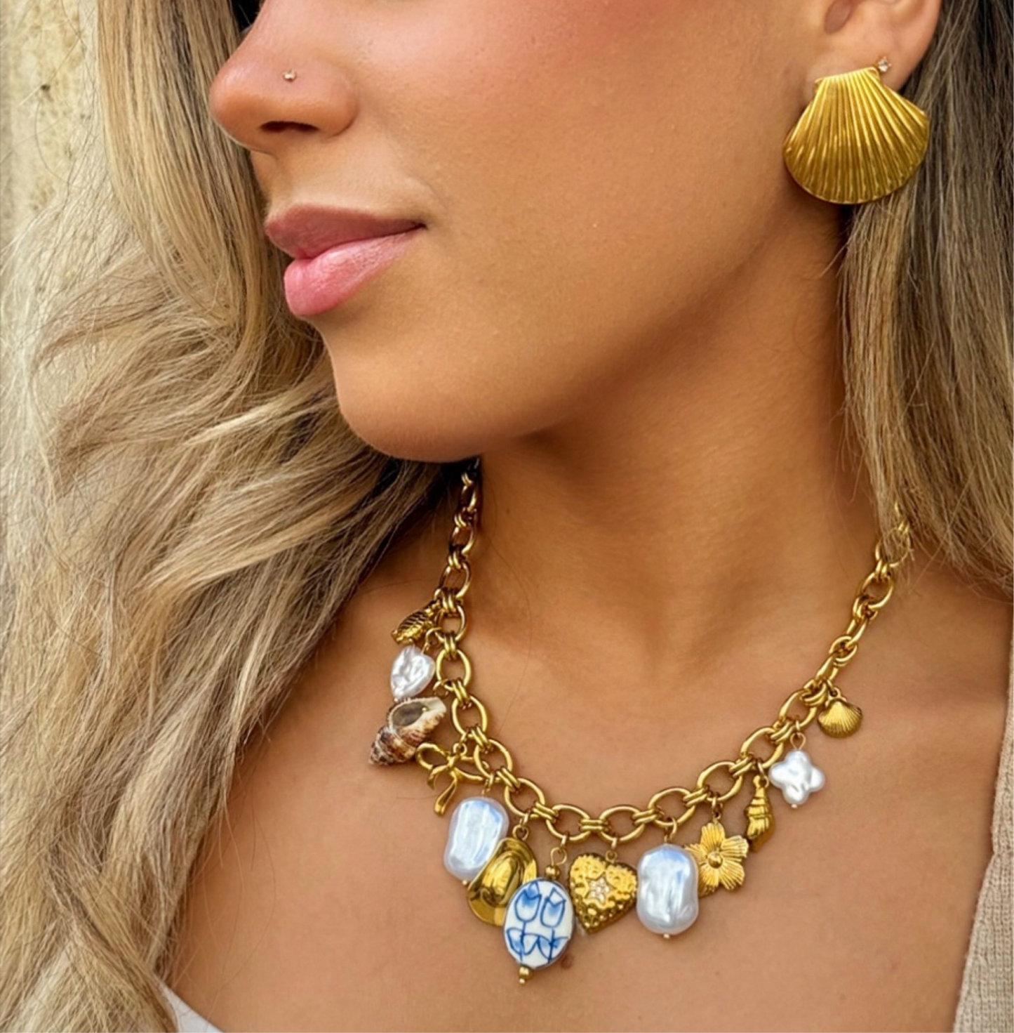 Collier à charms : Spring Collier doré charms coquillages, fleurs & porcelaine – Acier inoxydable