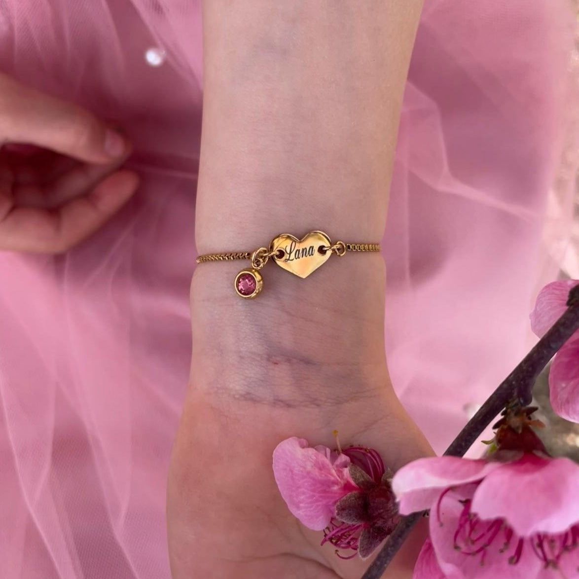Carline : Bracelet personnalisable avec gravure et pierre de naissance
