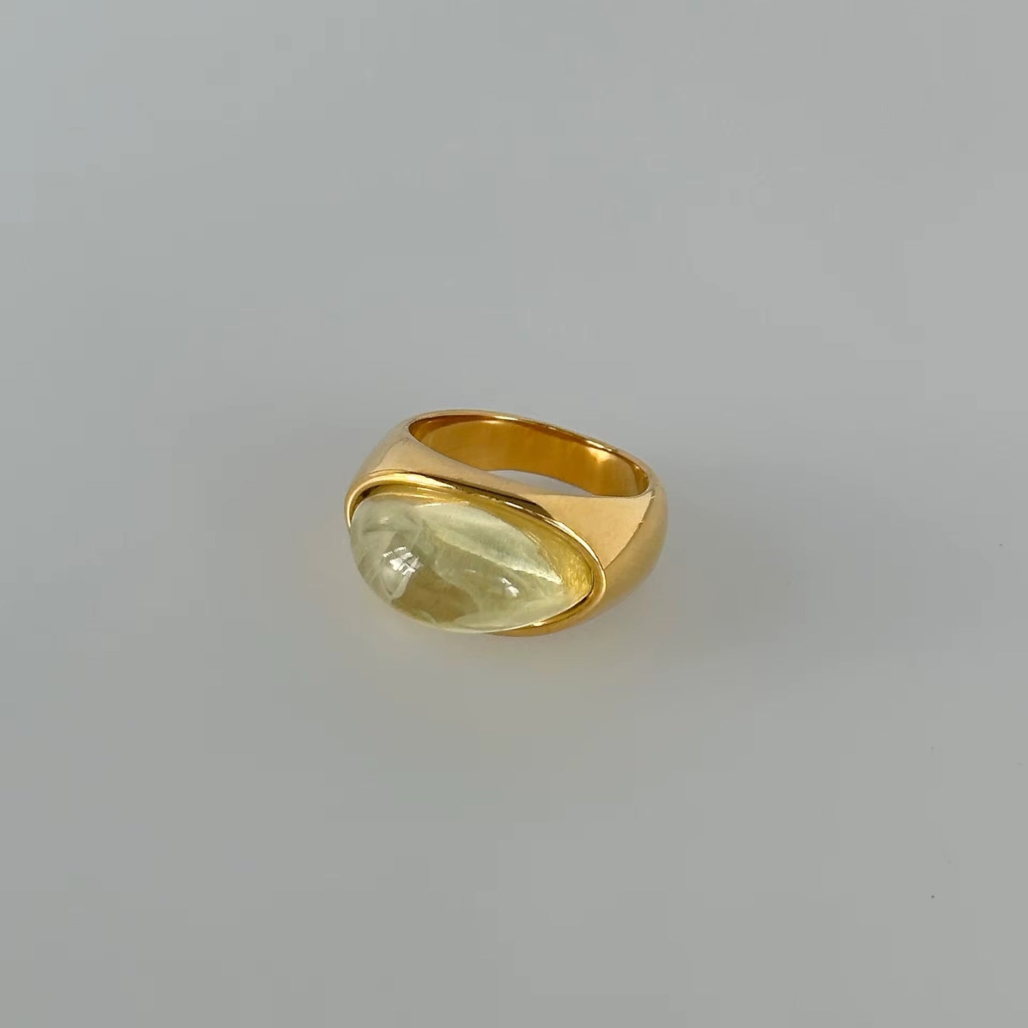 Bague dorée ornée Pierre Verte – Résine & Acier Inoxydable