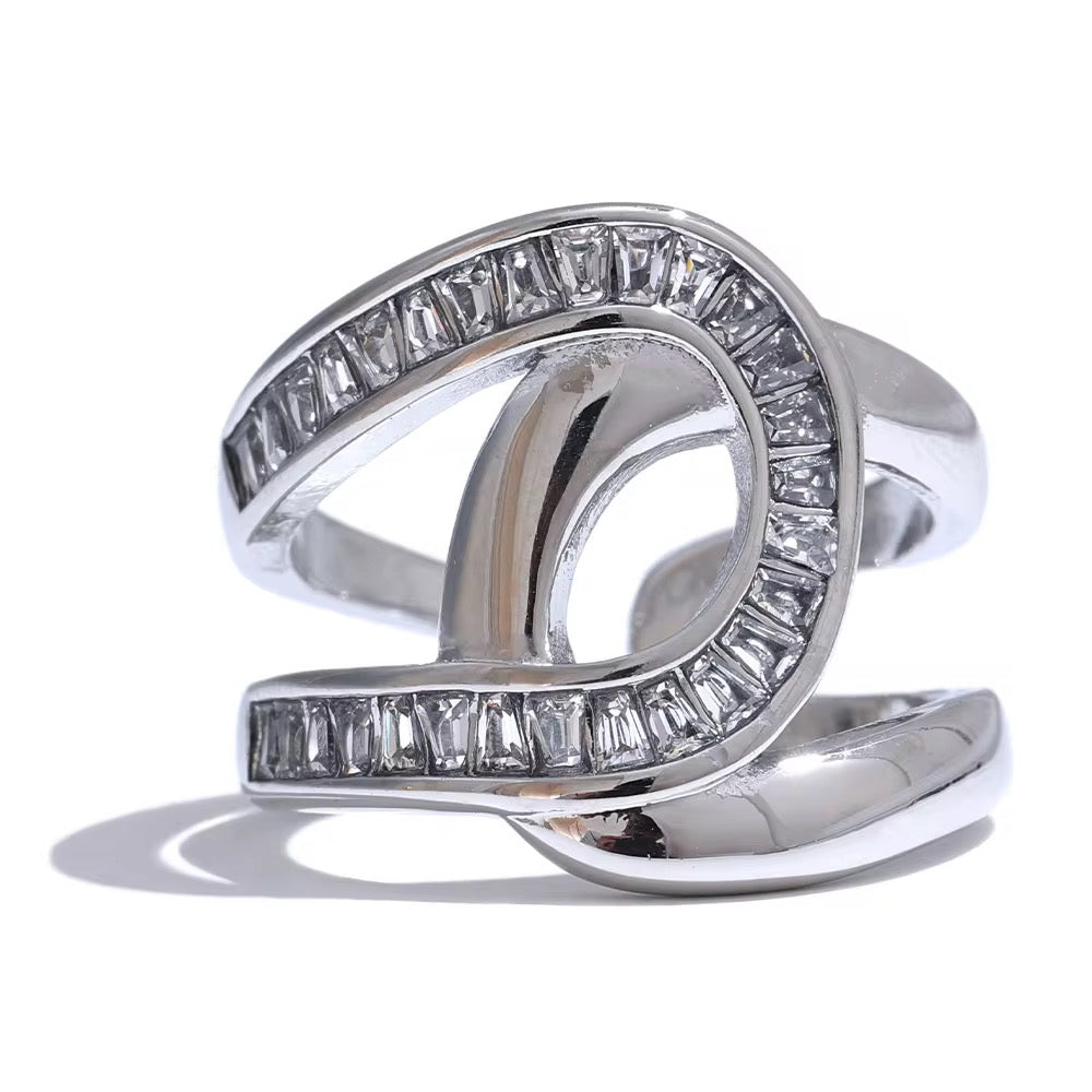 Bague entrelacée zircon – doré ou argenté : Paula