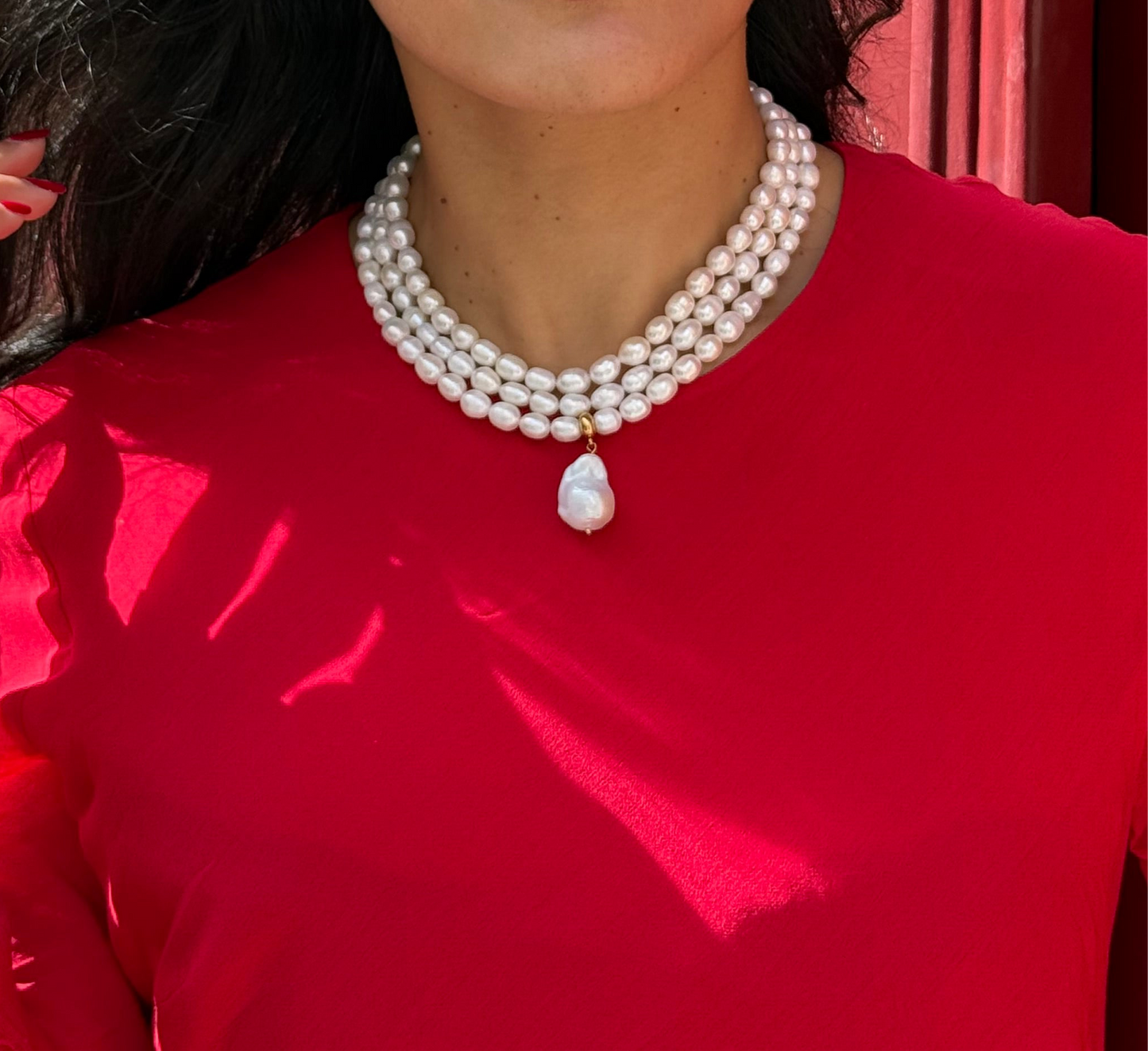 Collier Lady Diana – Choker 3 rangs en perles naturelles et baroque doré | L’Or Didon Paris