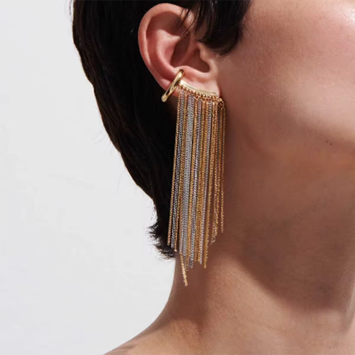 Boucles_d_oreille_Faux_piercing_avec_chainettes_pendantes-Laura