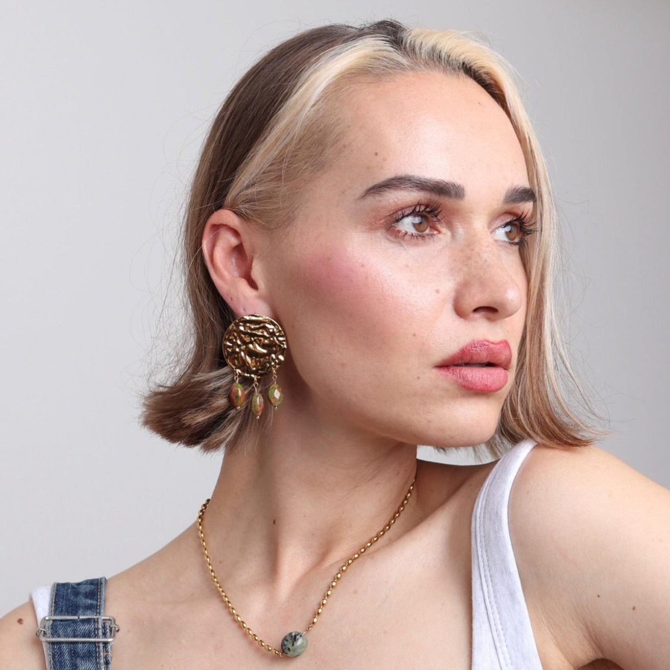 Gaïa : Boucles d'oreilles sublimées de trois pierres naturelles d'Unakite