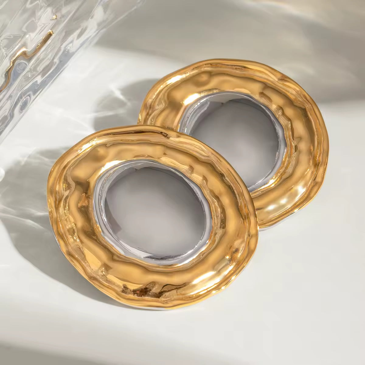 Boucles d’Oreilles grandes et Ovales Bicolores – Doré et Argenté
