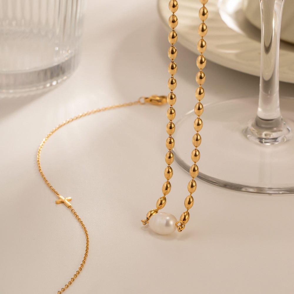 collier avec pendentif perle blanche