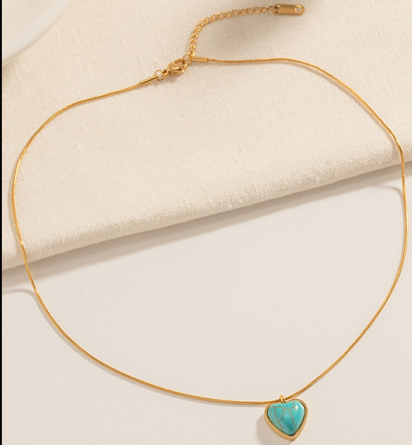 Céleste : Collier élégant L'or Didon