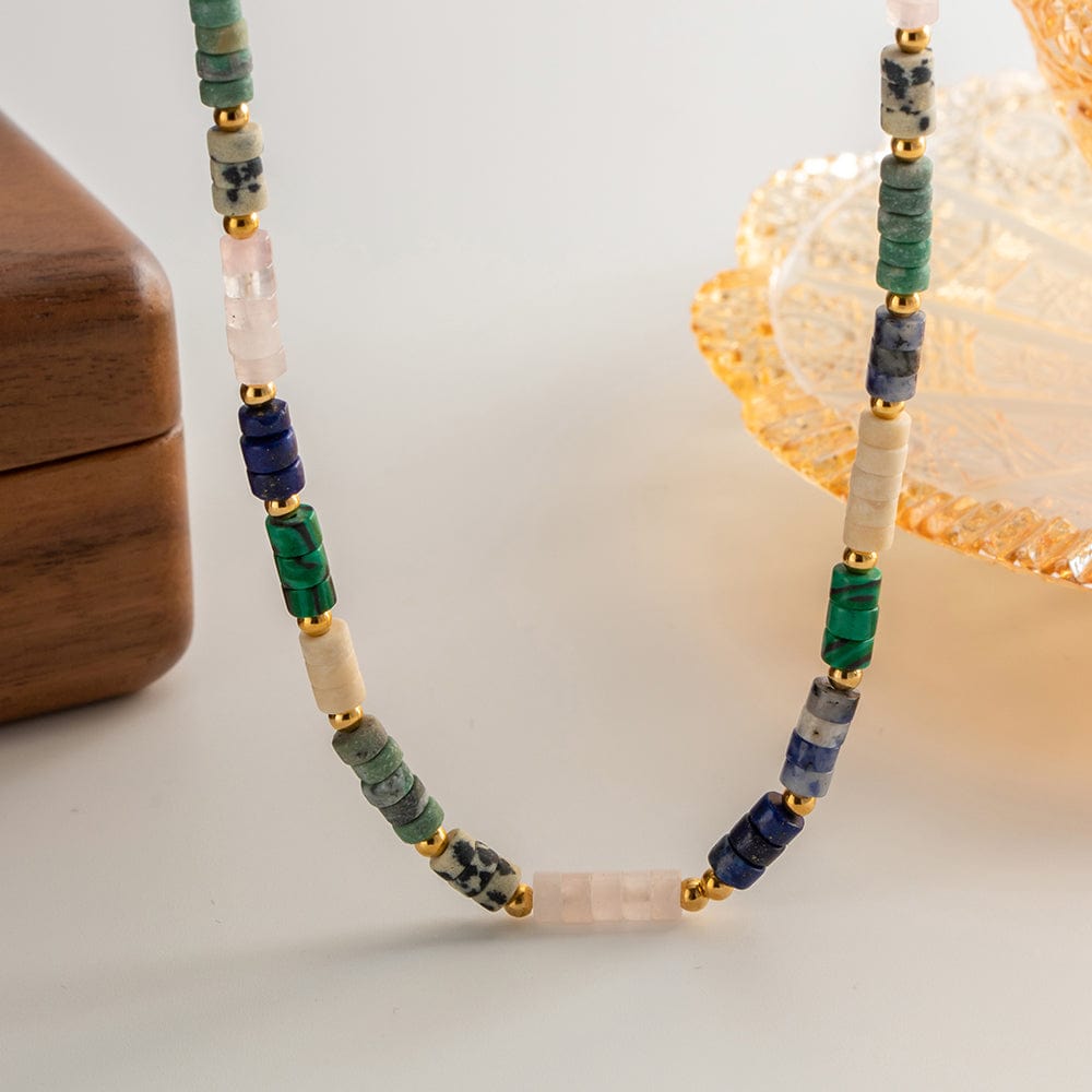 Sept chakras : collier ras du cou