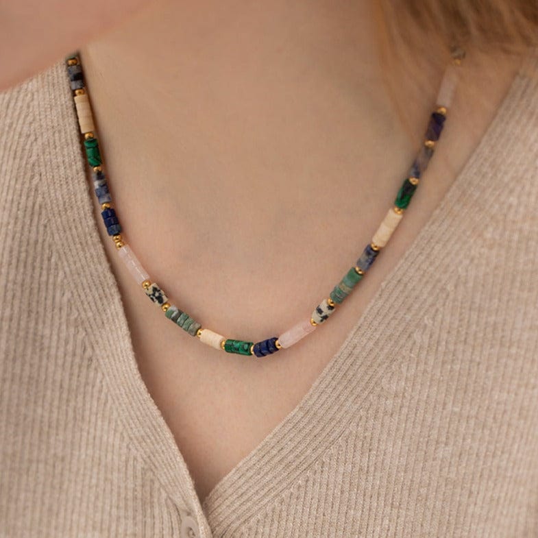 Sept chakras : collier ras du cou