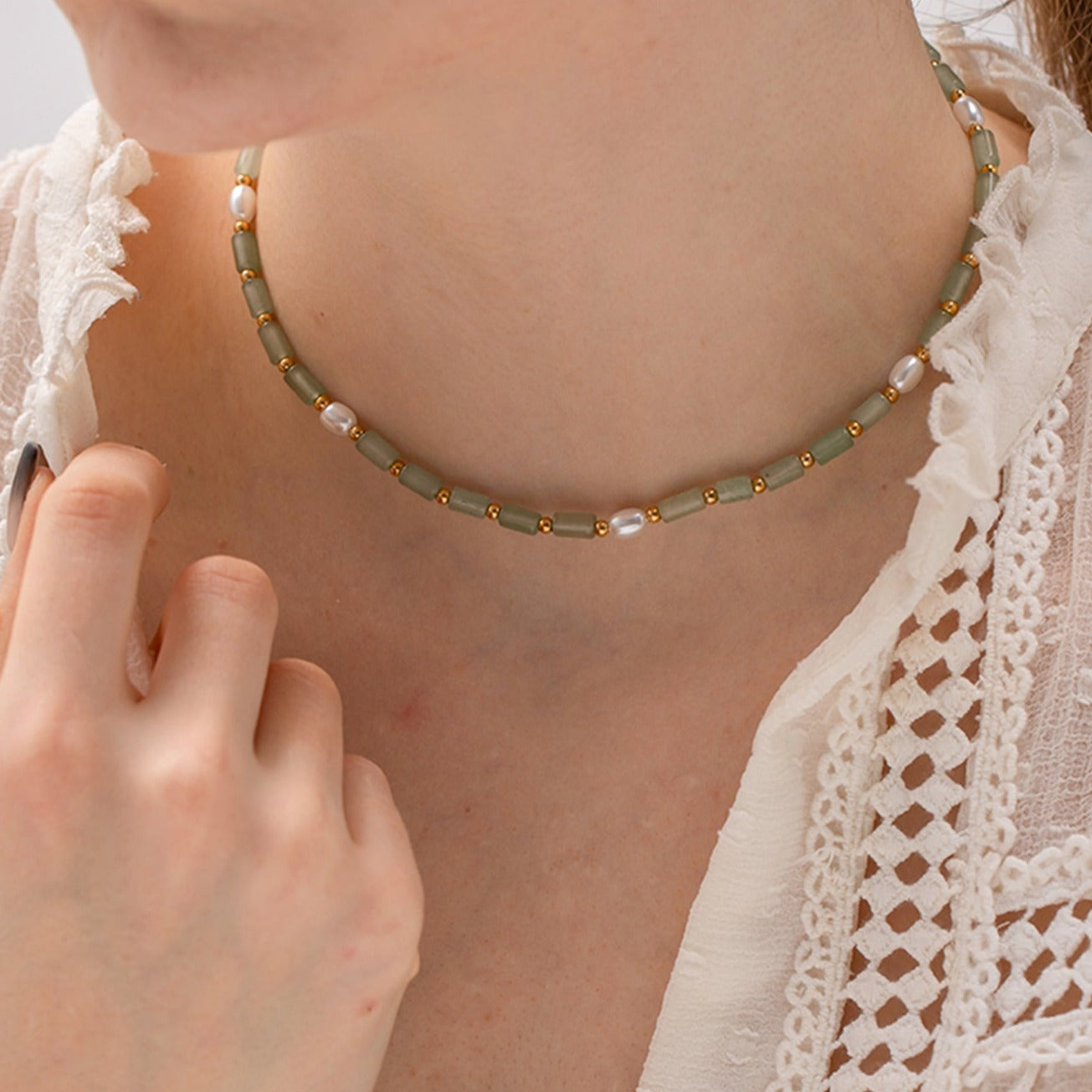 Sérénité : Collier ras du cou " pierres naturelles"