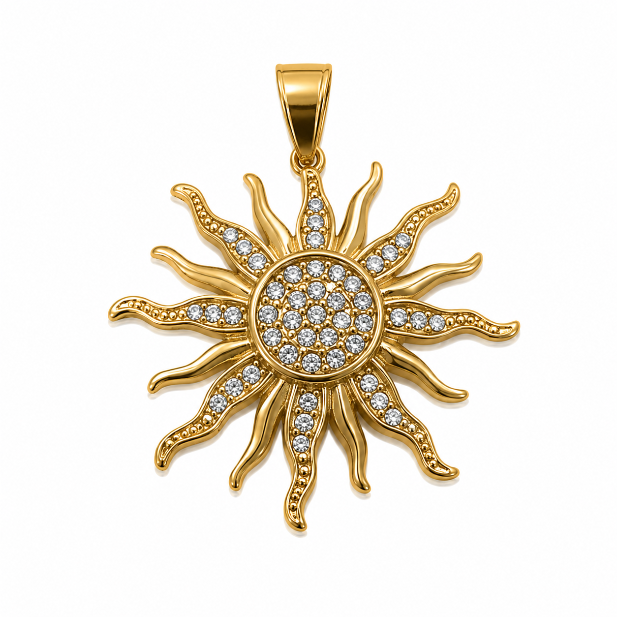 Détail du pendentif soleil XL doré avec strass blancs et finition brillante