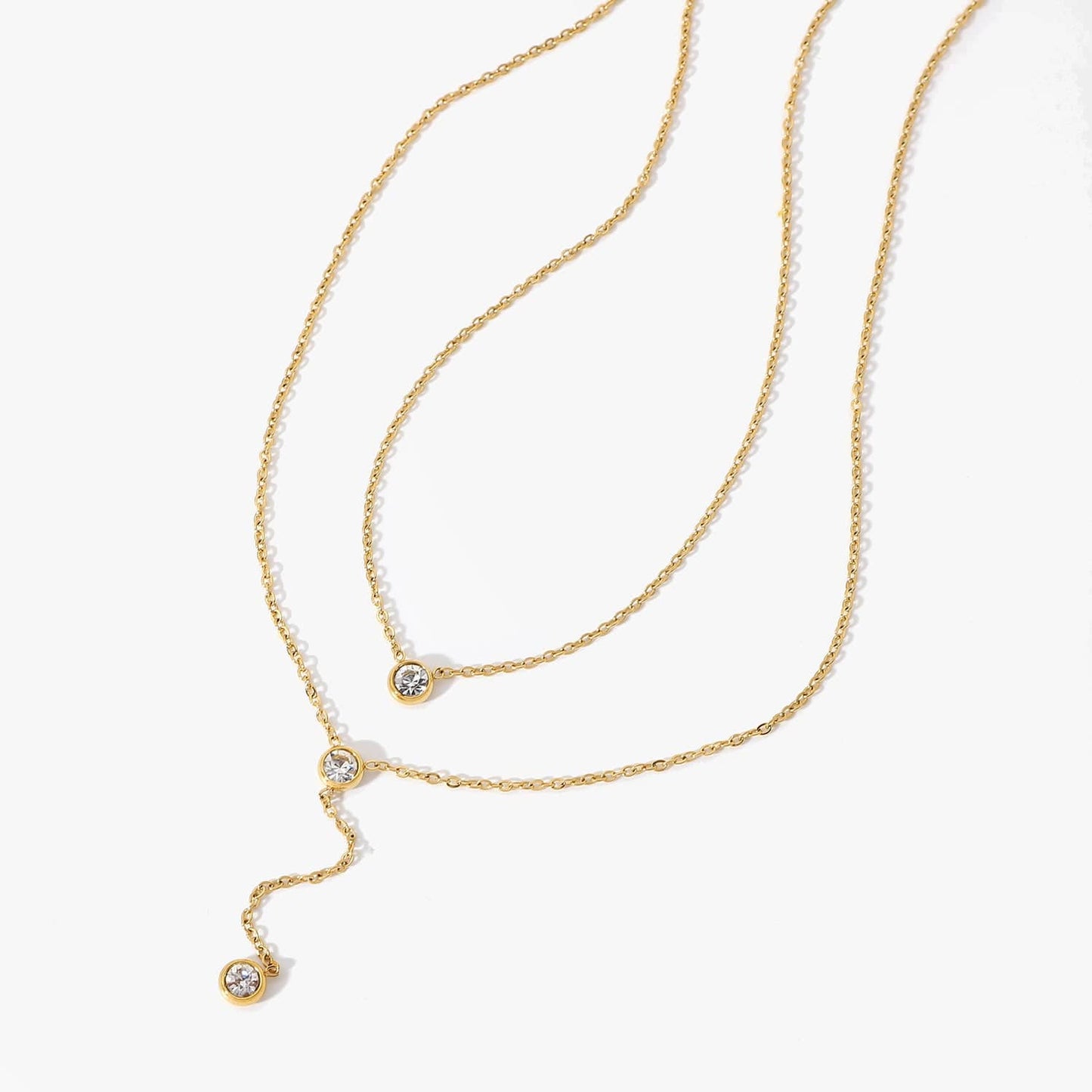 Irrésistible: Collier Y décolleté plongeant
