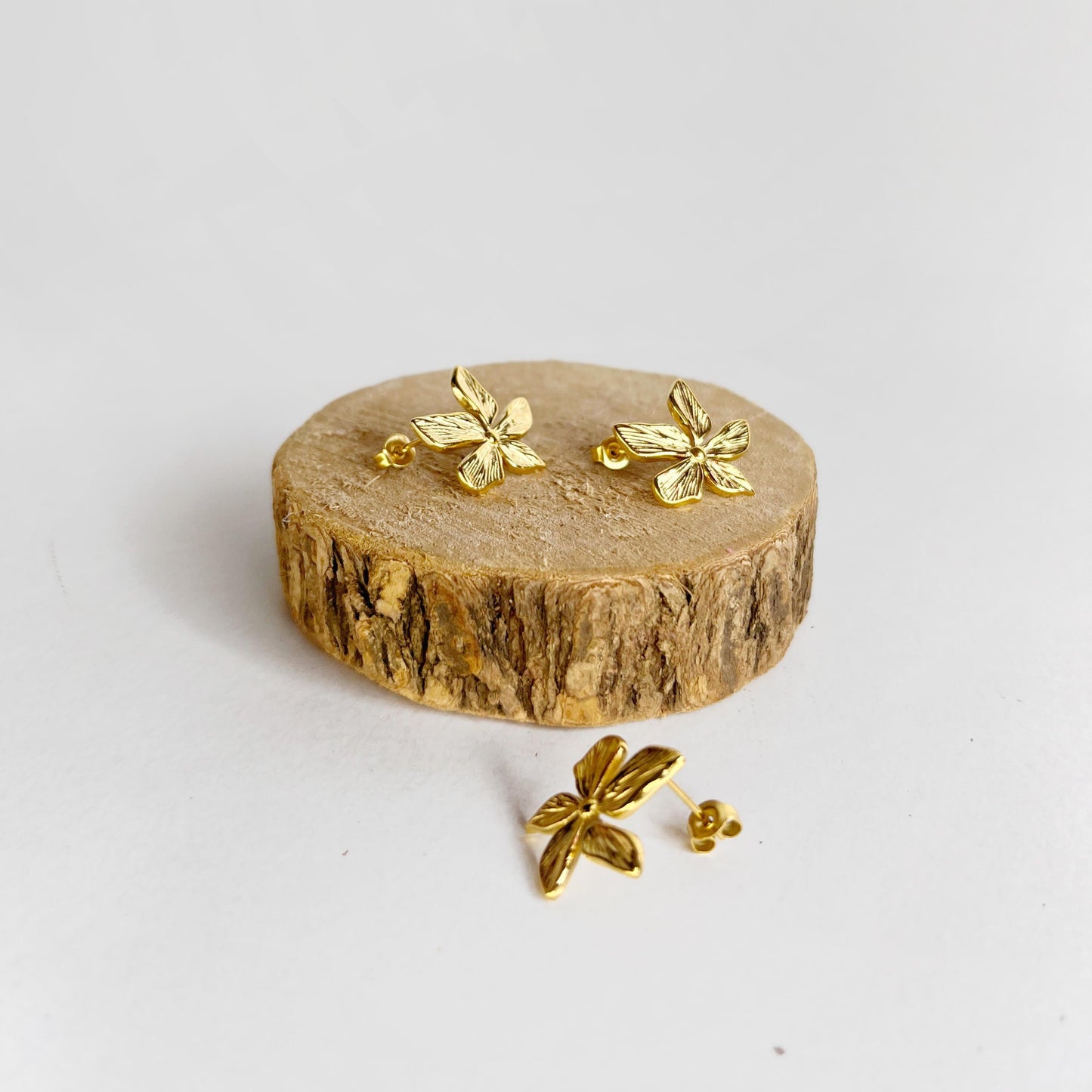 Flora : Boucles d'oreilles L'or Didon