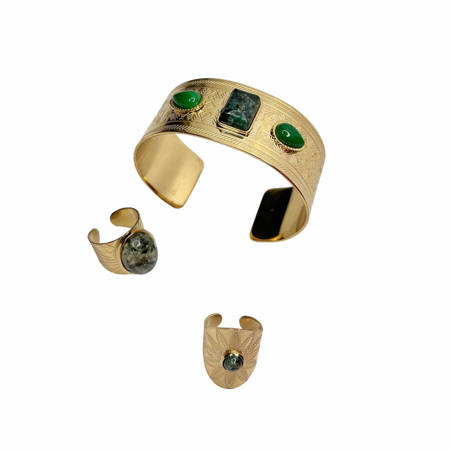 Néfertiti : Bague sertie d'une pierre naturelle