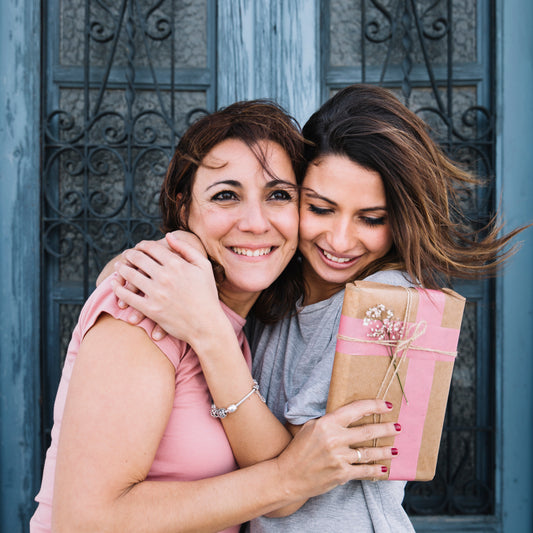 Émerveillez Votre Maman avec des Bijoux unique : Chaque Bijou, une Histoire