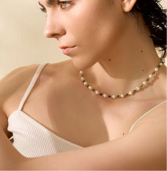 Collier perles naturelles & pierres semi-précieuses vertes – collier Élégant et intemporel 