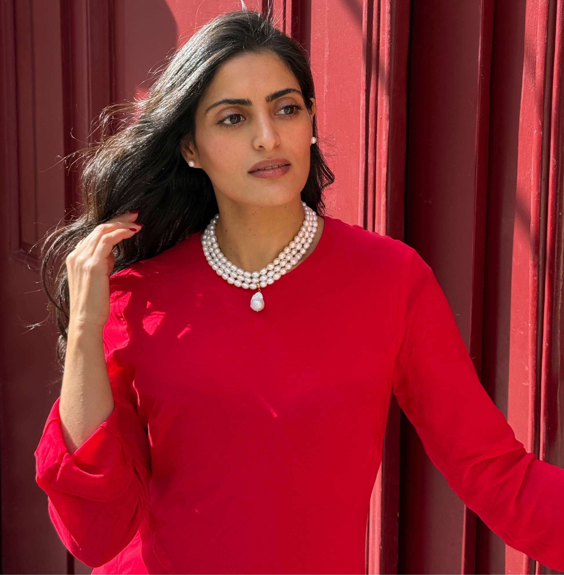 Collier Lady Diana – Choker 3 rangs en perles naturelles et baroque doré | L’Or Didon Paris