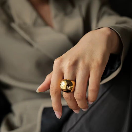 Bague dôme minimaliste – acier inoxydable doré ou argenté