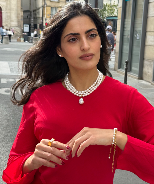 Collier Lady Diana – Choker 3 rangs en perles naturelles et baroque doré | L’Or Didon Paris