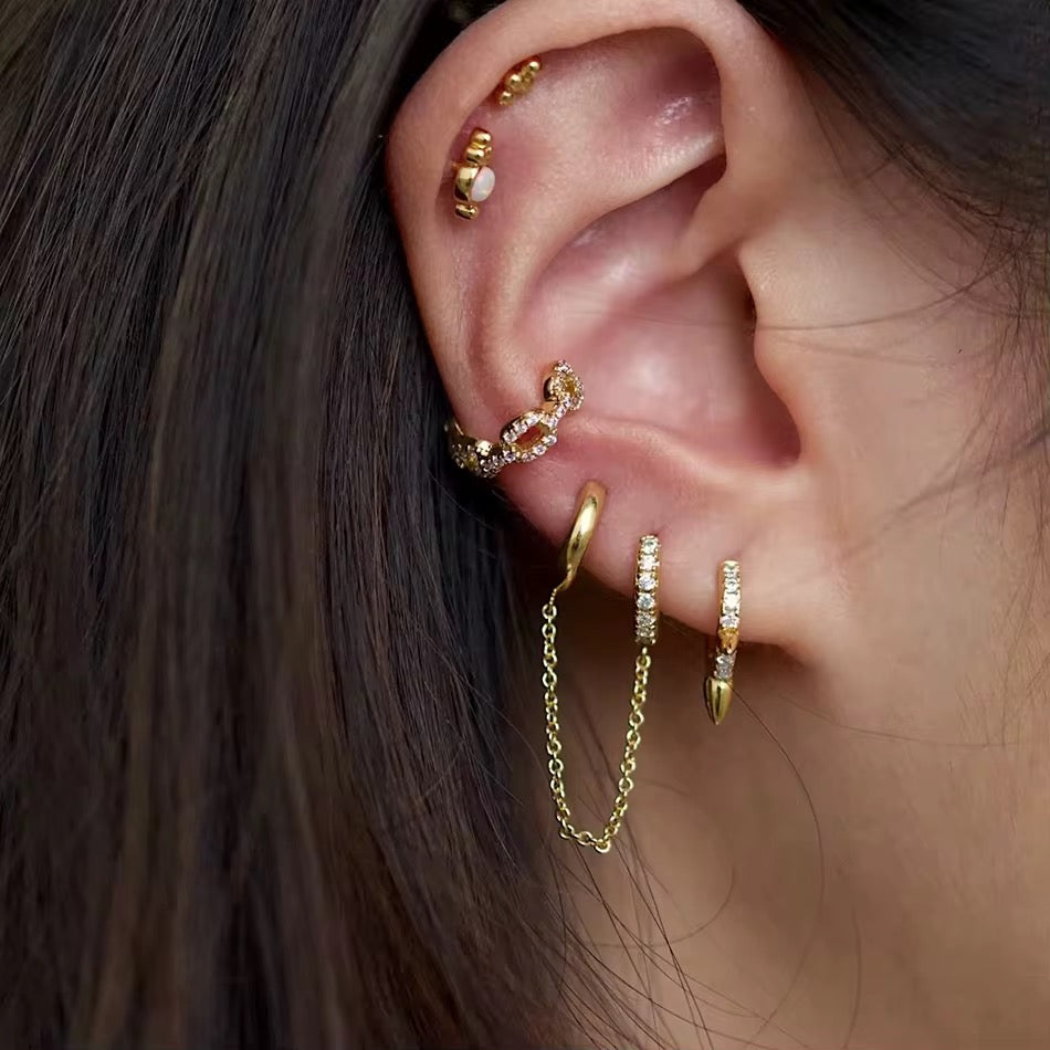 Double mini créoles avec chaînettes en acier chirurgical inoxydable