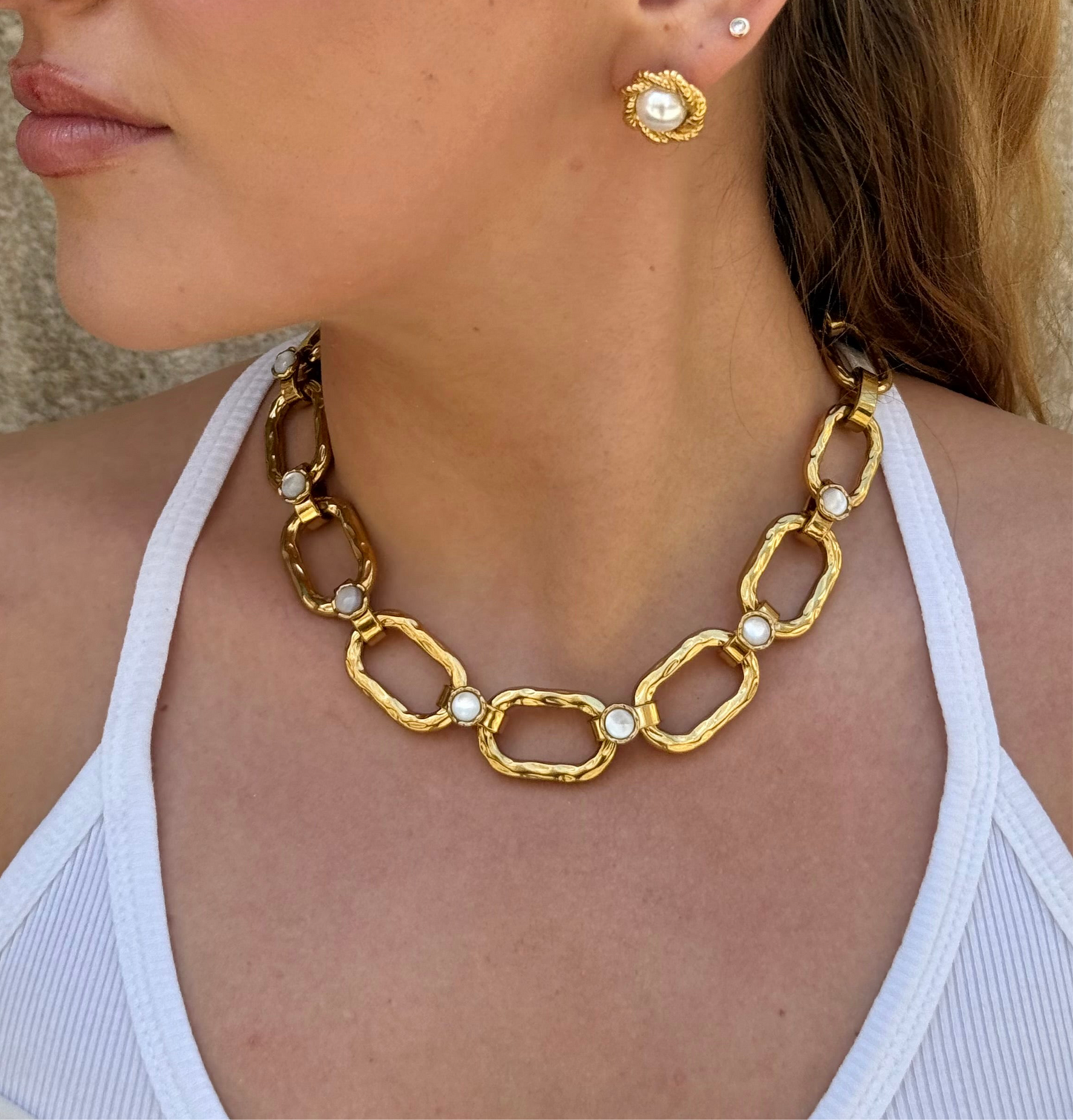 Collier gros maillons dorés ornés de pierres semi précieuses : Maïwenn