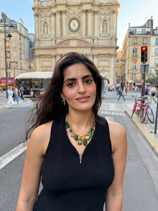 Collier Spring– Collier doré 18 carats sublimé de charms vert en pierres naturelles, résine et verre | L’Or Didon Paris