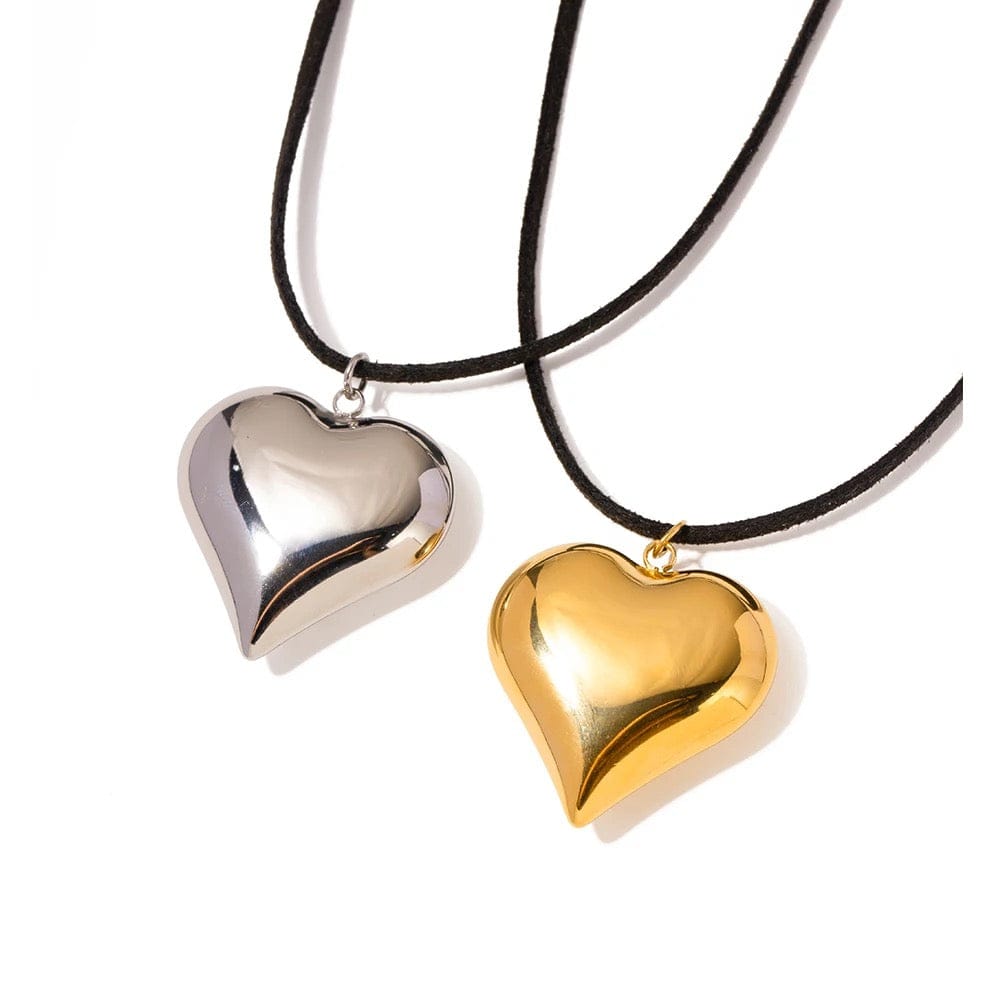 Collier ras du coup lacet noué noir pendentif coeur