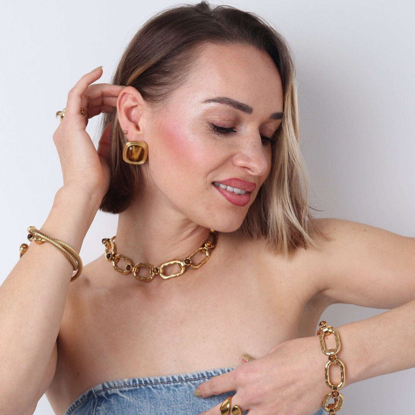 Maïwenn : Bracelet gros maillons doré et ornés de pierres semi précieuses L'or Didon