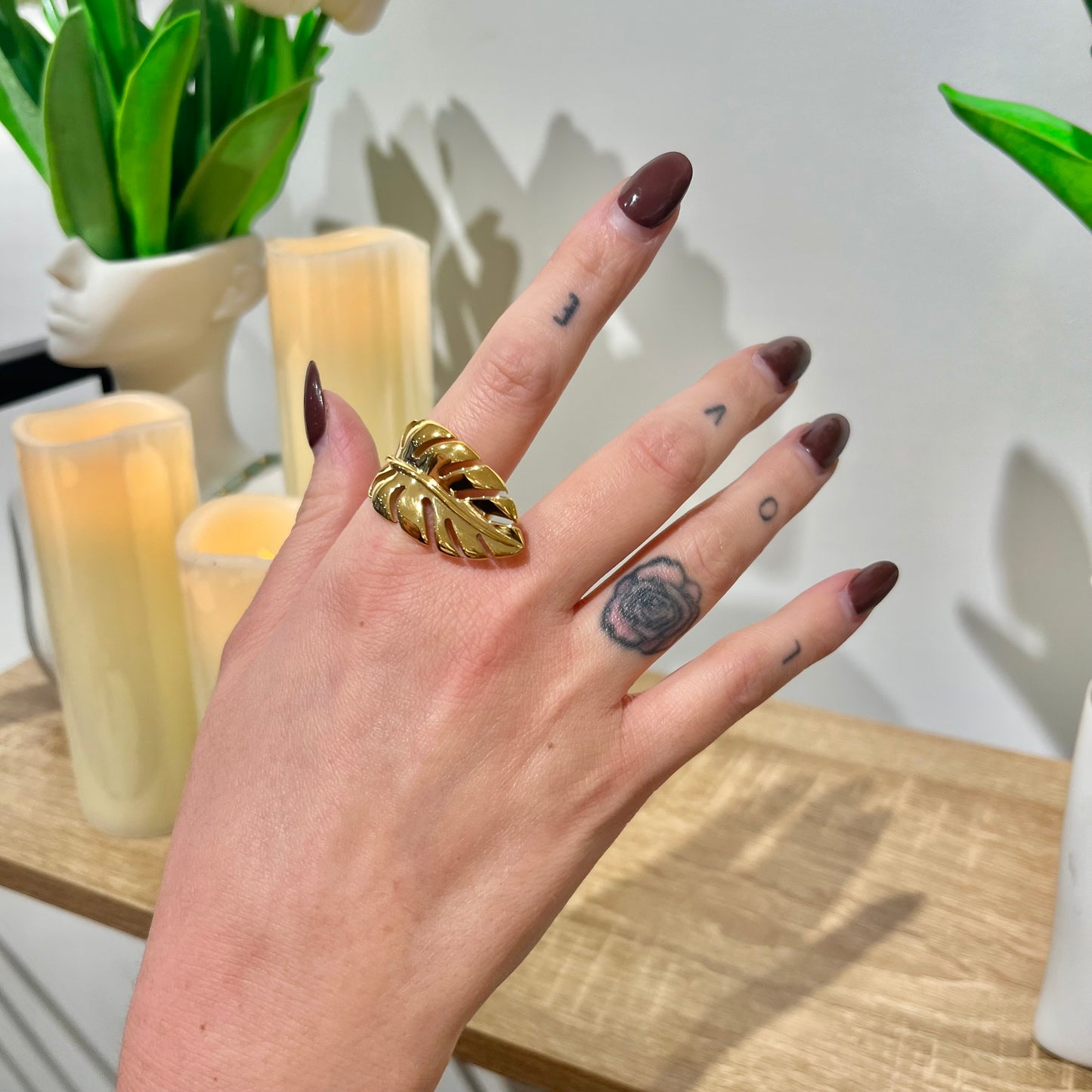 Bague Margaux : Bague design plume, un bijou audacieux stylé