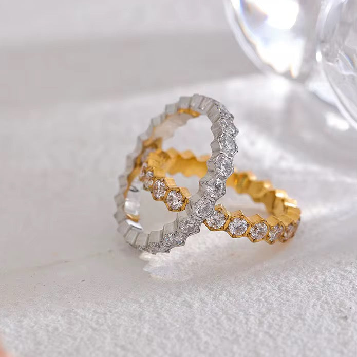 Bague alliance en acier chirurgical sertie de zircons – Doré ou argenté L'or Didon