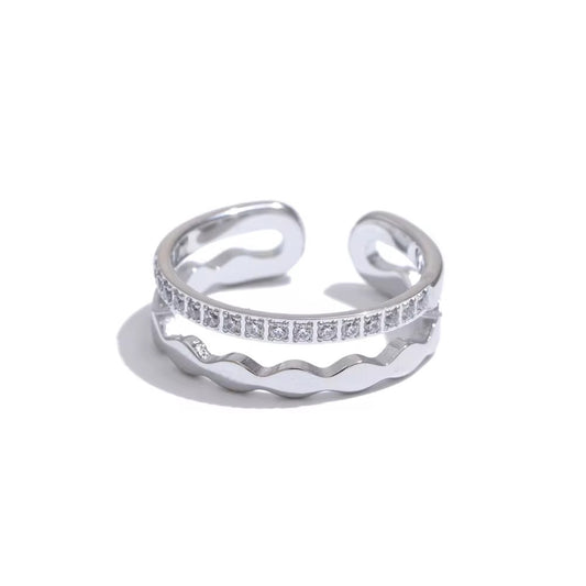 Bague double ligne ondulée – zircon, doré ou argenté