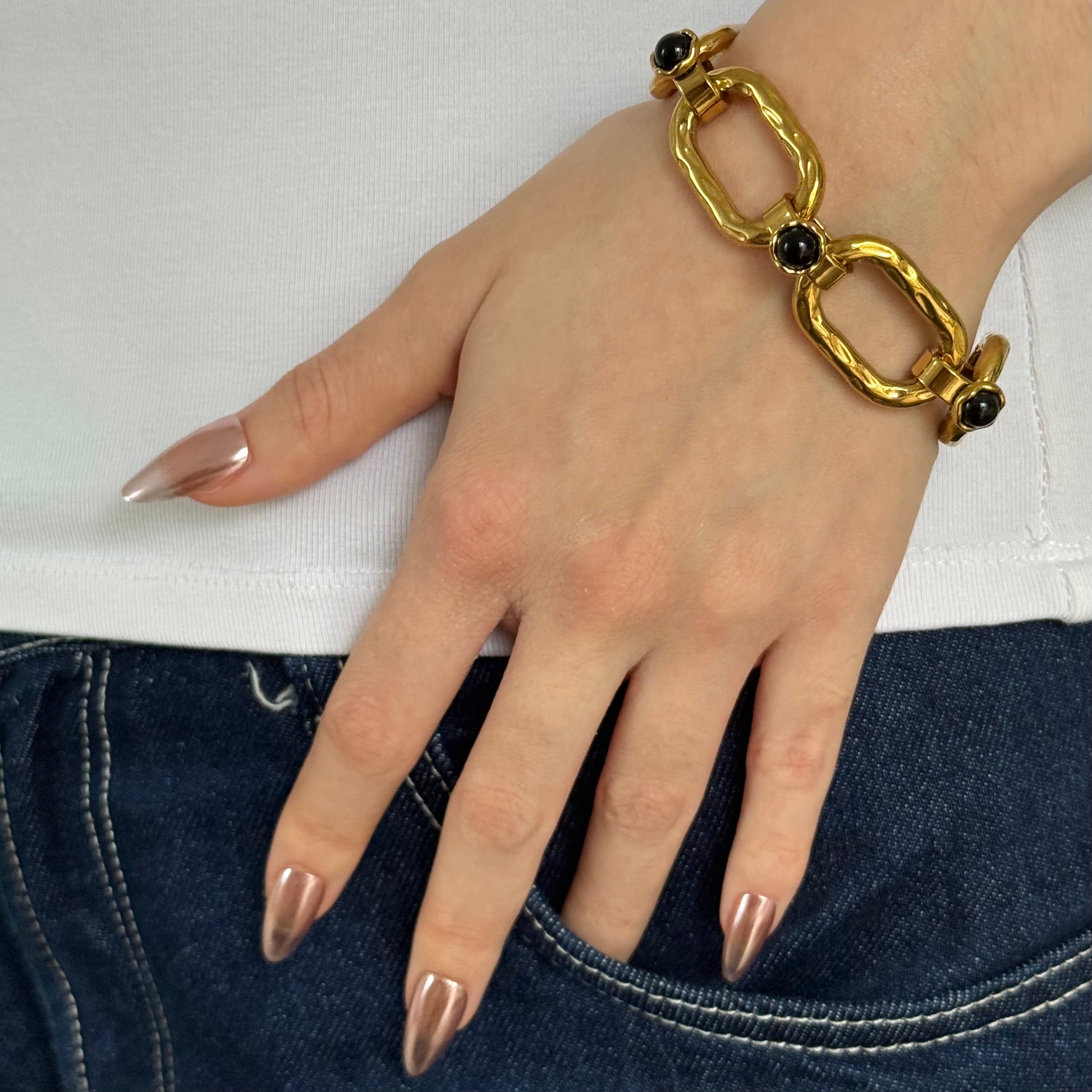 Bracelet gros maillons doré et ornés de pierres semi précieuses