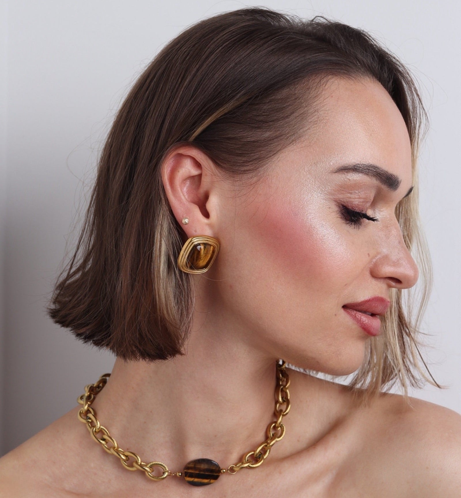 Collier choker interchangeable personnalisé avec ta pierre naturelle préférée : 25 pierres fines naturelles 











                                                                  Inspiration collier loulou kitchen