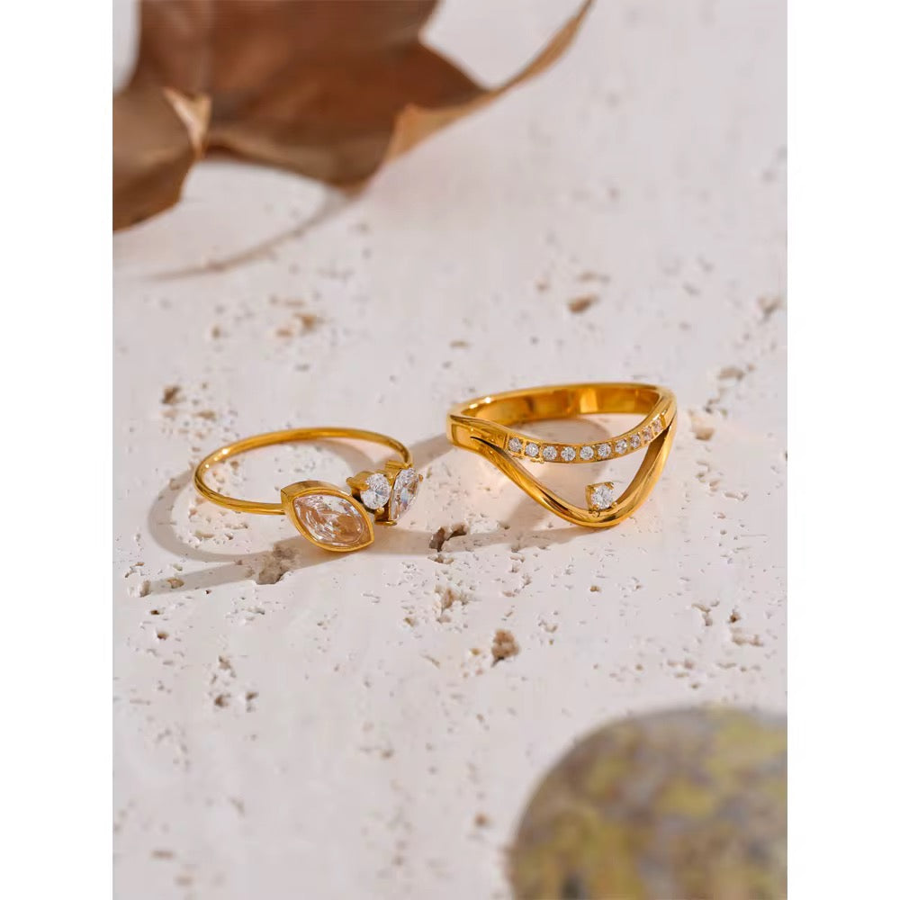 Bague en acier inoxydable ornée de zircon