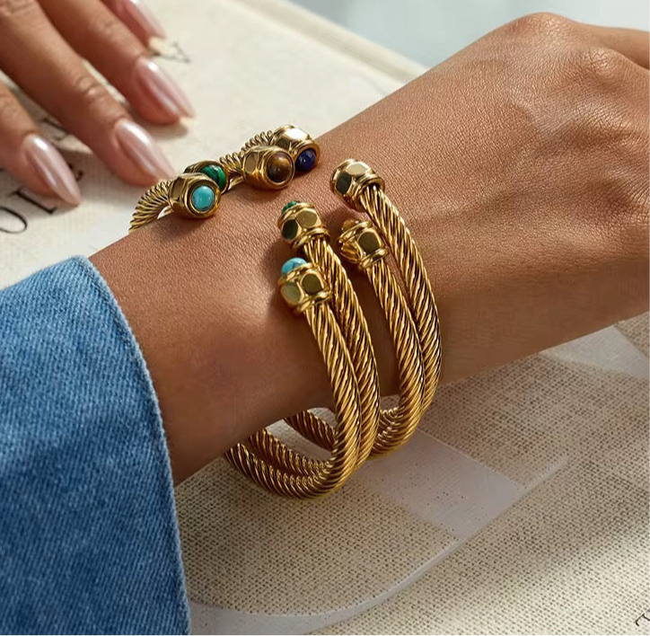 Juliette : Jonc Doré Ajustable avec Cabochons de Pierres Naturelles L'or Didon