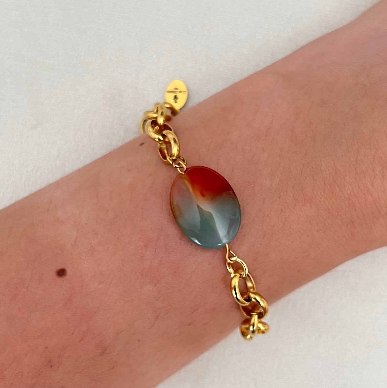 ELYS :  Bracelet personnalisé avec pierre orange et verte