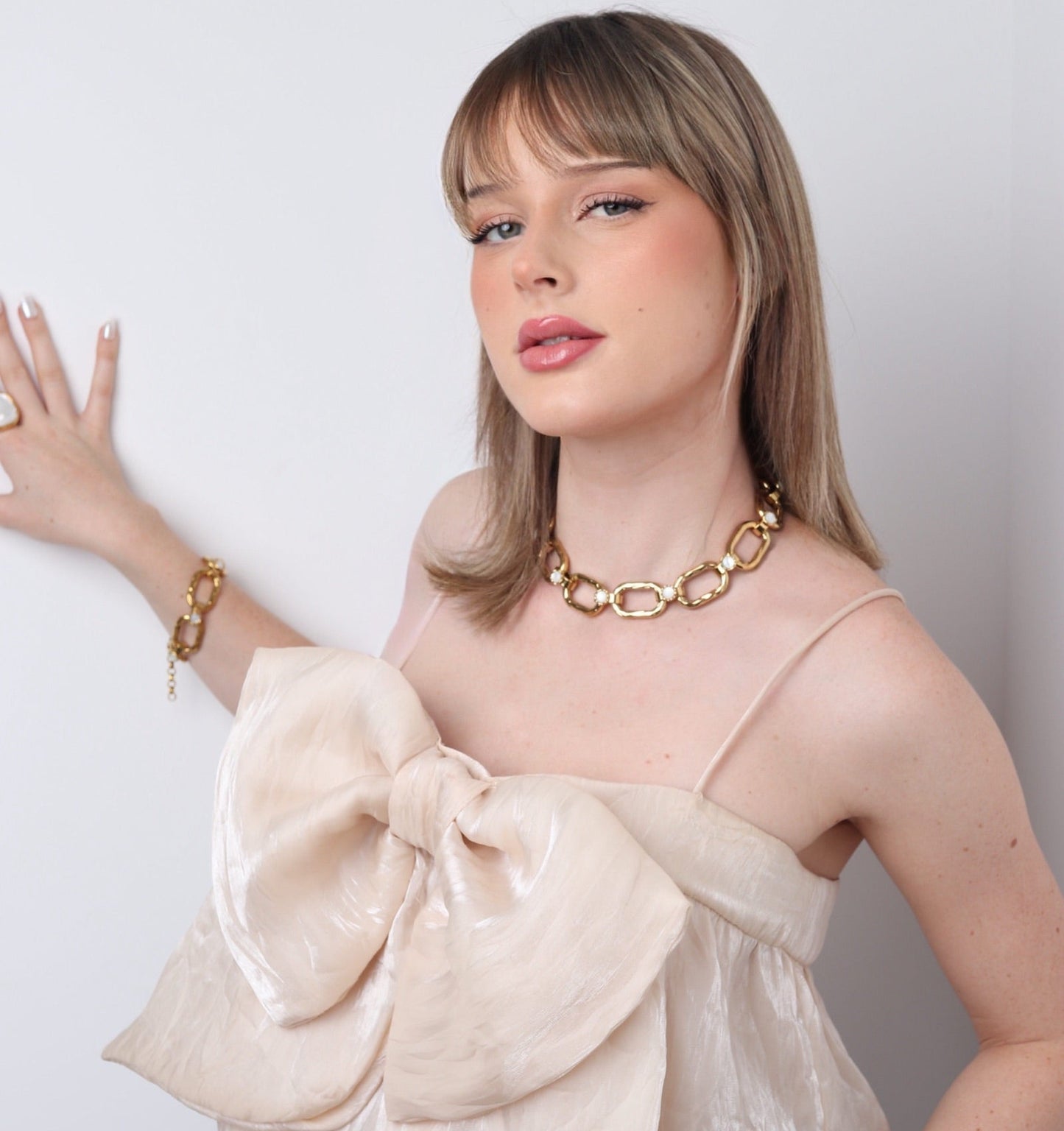 Collier gros maillons dorés ornés de pierres semi précieuses : Maïwenn