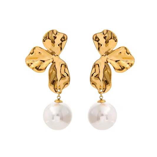 Boucles d'oreilles doré à l'or fin fleur et perle pendante