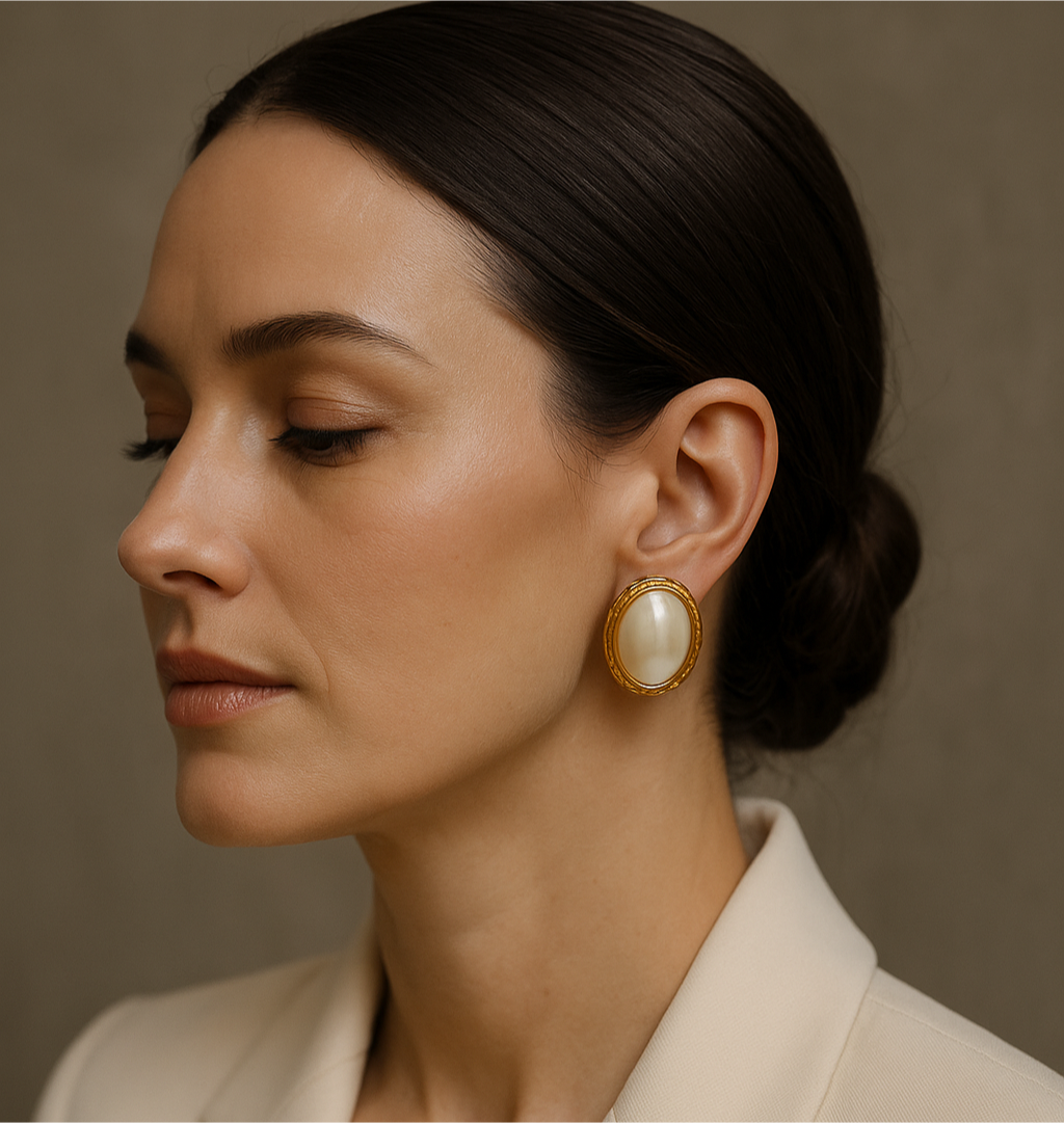 Boucles d'oreilles en Nacre & doré style vintage « Christelle »