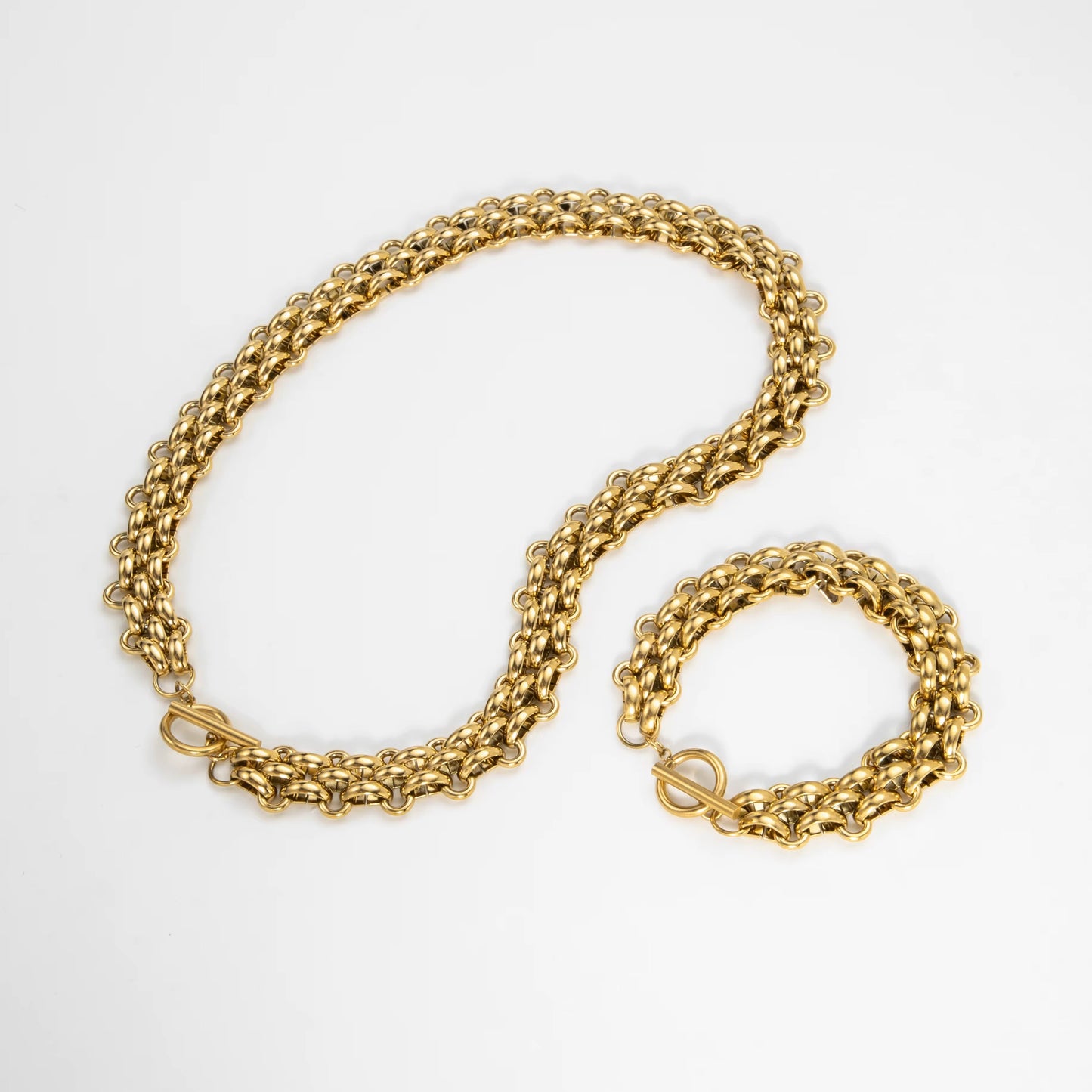 Bracelet et collier dorés assortis à maille épaisse