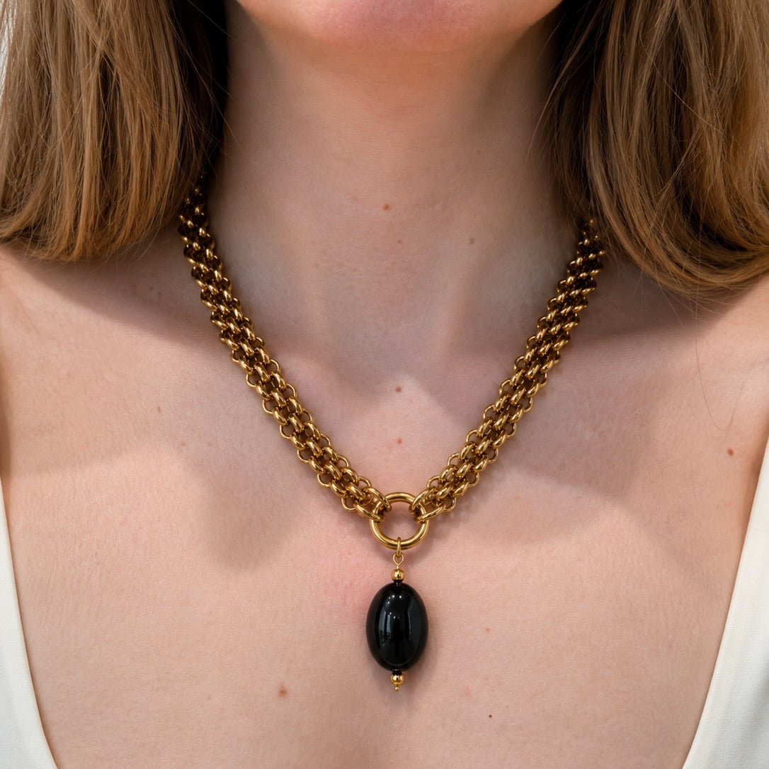 Collier maille corde doré avec pierre onyx noire interchangeable